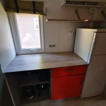 Iris Park 캠프장 2*