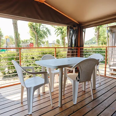 Iris Park 캠프장 2*